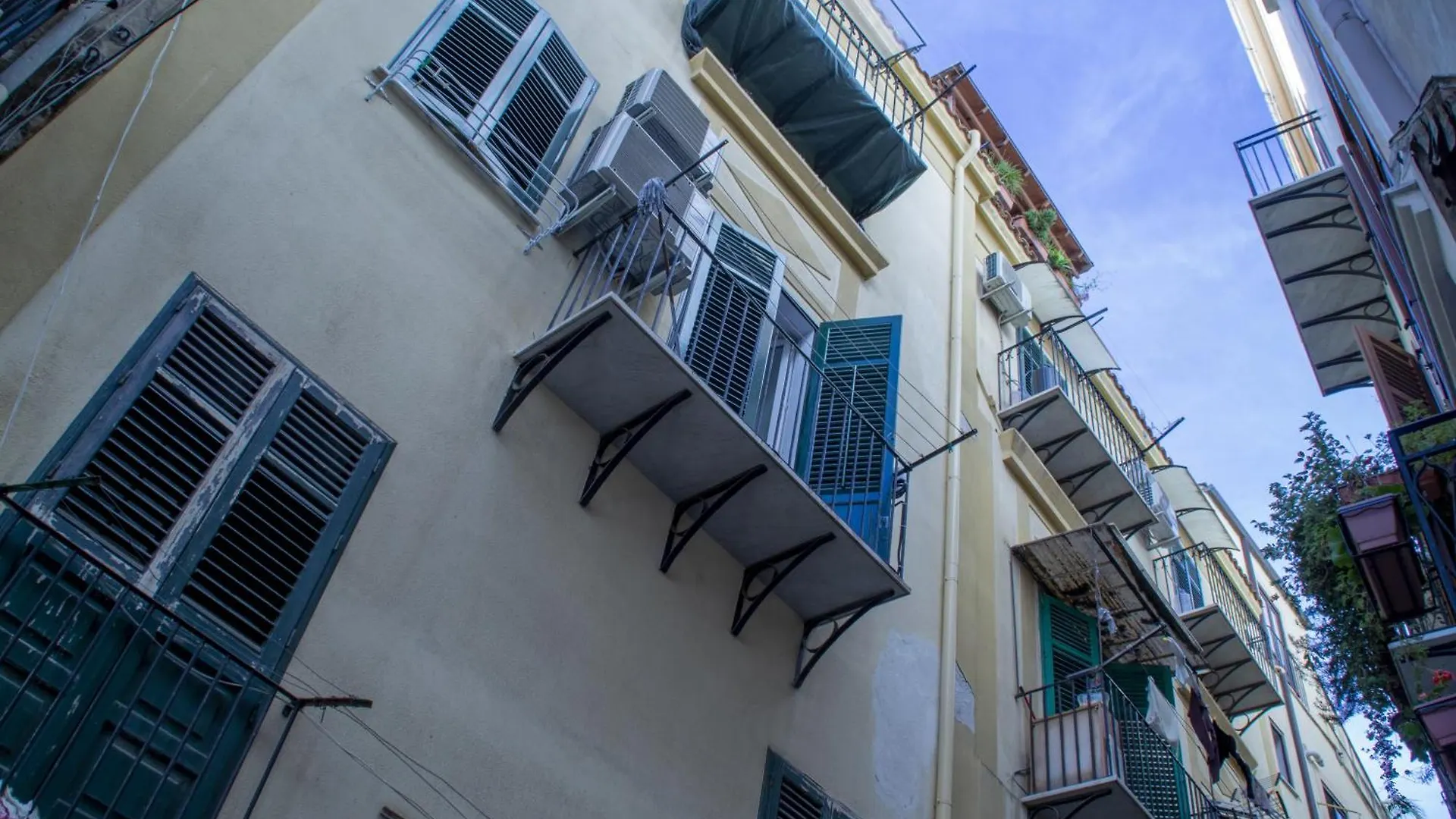 Guest house Tourist House Palermo Hotel